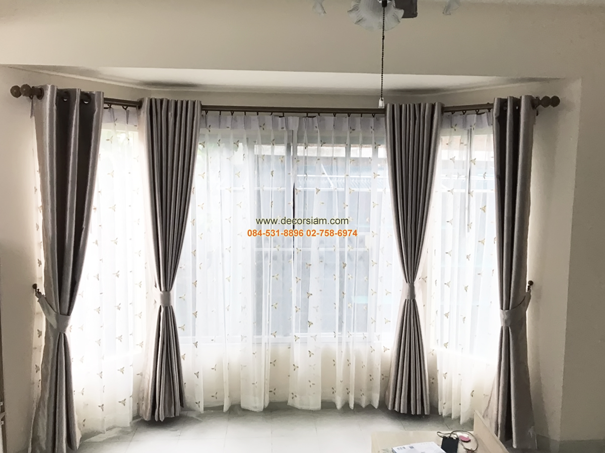 ม่านตาไก่ติดห้องนั่งเล่น